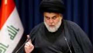 الحائري والصدر.. قصة الخلاف وحقيقة زيارة زعيم التيار الصدري إيران سرًا