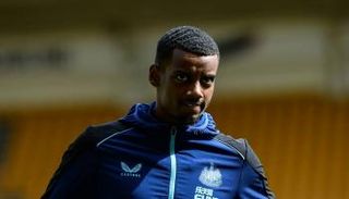 ألكسندر إيساك لاعب نيوكاسل الجديد