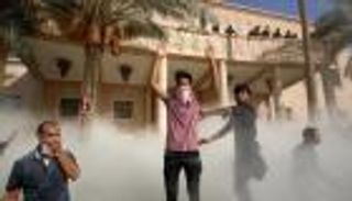 يوم دام في العراق.. الاضطرابات بكل مكان والصواريخ تحاوط "الخضراء"