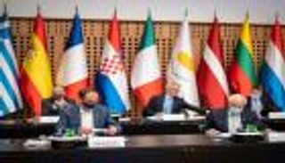 دعم غربي جديد لأوكرانيا.. ماذا بجعبة وزراء دفاع أوروبا في براغ؟