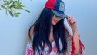 هيفاء وهبي في إطلالة ساخنة على البحر  بـ"مايوه وفريسكا" (صور)