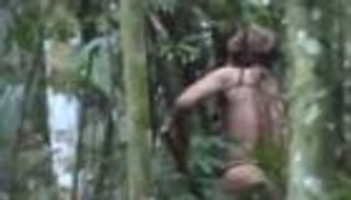 عاش 26 عاما في عزلة تامة.. وفاة "رجل الحفرة" في البرازيل