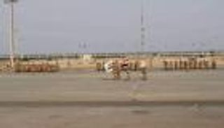 الحوثي يحشد بالحديدة.. عرض عسكري في البحر الأحمر ينسف السلام