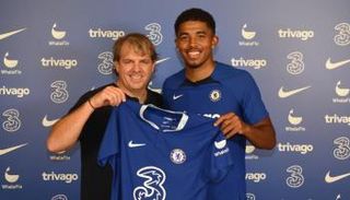 ويسلي فوفانا بقميص تشيلسي