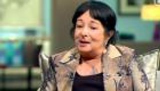 سميرة عبد العزيز تهاجم محمد رمضان: "لو رديت هتتساوى الرؤوس"