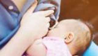 بعد تصريحات نهاد أبوالقمصان.. الرضاعة الطبيعية "كنز" للأم والطفل