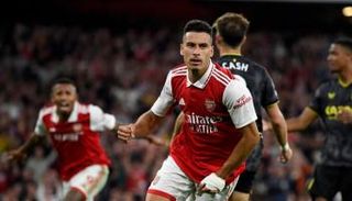 أرسنال ضد أستون فيلا