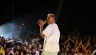 عمرو دياب يحيي حفلا في مدينة العقبة.. موعد الحفل وأسعار التذاكر