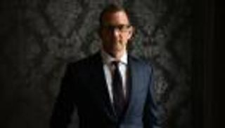 ملياردير تشيكي يشتري قلعة حصينة لتحويلها لفندق في باريس.. كم دفع؟