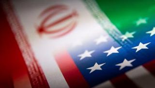 علما الولايات المتحدة وإيران- رويترز
