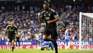 كريم بنزيما مهاجم ريال مدريد