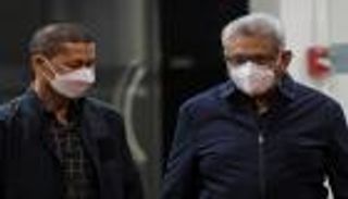 بعد شهرين فرار.. رئيس سريلانكا المخلوع يعود إلى البلاد