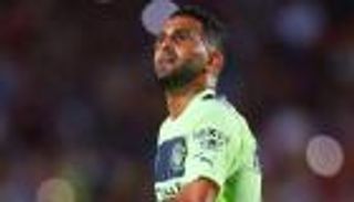 "أسوأ لاعب".. الانتقادات تنهال على رياض محرز بعد مباراة أستون فيلا