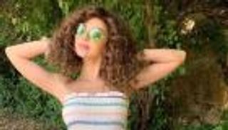 ميريام فارس بالمايوه.. إطلالة جريئة مفعمة بالإغراء (صور)