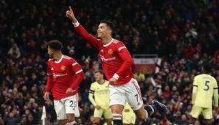 موعد مباراة مانشستر يونايتد وأرسنال في الدوري الإنجليزي