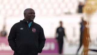 بيتسو موسيماني مدرب الأهلي المصري السابق