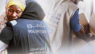 أبناء الإمارات يوزعون المساعدات على محتاجيها