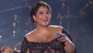 شيرين عبدالوهاب تتغزل بطارق مدكور.. وتؤكد: "أنا جعانة غناء"