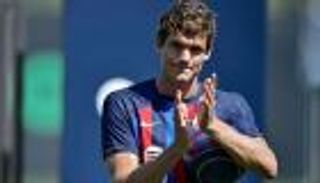 بعد جده وأبيه.. ألونسو يبدأ رحلة تحقيق حلم برشلونة بـ3 وعود