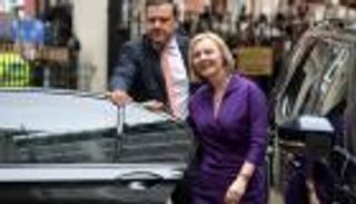 تراس في "داونينج ستريت".. 6 تحديات رئيسية على الطاولة