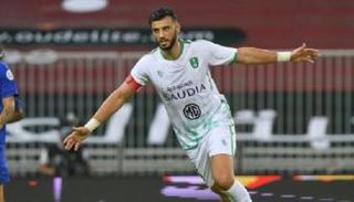 عمر السومة مهاجم الأهلي السعودي المعار للعربي القطري
