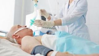 شخص مصاب بالتهاب رئوي - أرشيفية