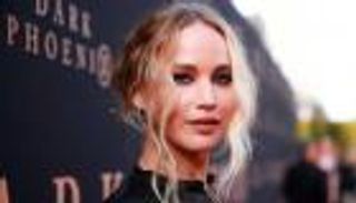 جينيفر لورانس: تعرضت لحادثتي إجهاض قبل إنجابي