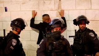 الشرطة الإسرائيلية تعتقل فلسطينيا- أرشيفية