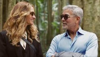  الممثلان جورج كلوني وجوليا روبرتس