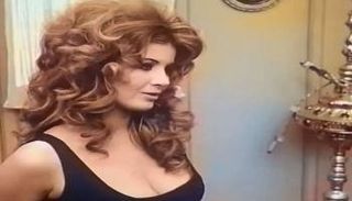 الفنانة المصرية ميرفت أمين في شبابها