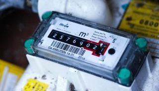 المفوضية الأوروبية تسعى لوضع سقف لإيرادات شركات الكهرباء