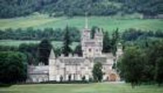 بعد رحيل الملكة إليزابيث.. هل يمكن للجمهور زيارة قلعة بالمورال؟