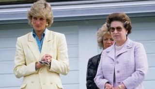 الملكة إليزابيث مع الأمير الراحلة ديانا - أرشيفية