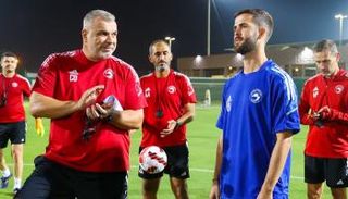 البوسني بيانيتش ومدربه كوزمين