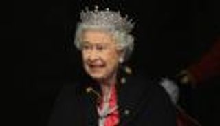 سبب وفاة الملكة إليزابيث الثانية.. قلق الأطباء ينتهي ببيان صادم