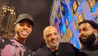 القيادي الإخواني بهجت صابر قبل الاعتداء عليه أثناء البث المباشر 