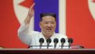 زعيم كوريا الشمالية يعلن بلاده "دولة نووية"