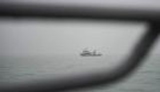 لغم شارد يصيب سفينة رومانية في البحر الأسود