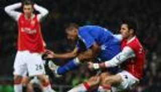 بعد صفقة أوباميانج.. أفضل تشكيلة مشتركة في تاريخ أرسنال وتشيلسي