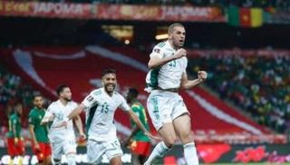 احتفالية سليماني بهدفه أمام الكاميرون