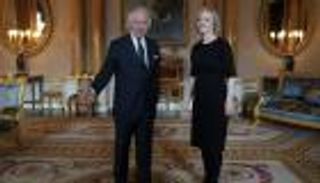 بريطانيا تودع إليزابيث الثانية.. وتستعد لإعلان تشارلز الثالث ملكا