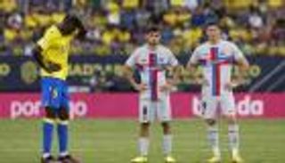 الدوري الإسباني.. استئناف مباراة برشلونة وقادش بعد توقف طويل