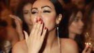 ميرهان حسين في زفاف "حبيب عمته".. تاتو وظهر مكشوف (فيديو)