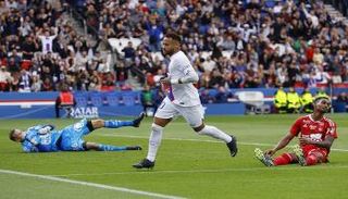 باريس سان جيرمان ضد بريست