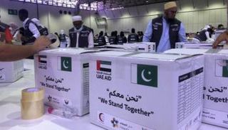 مساعدات مقدمة من الإمارات إلى باكستان