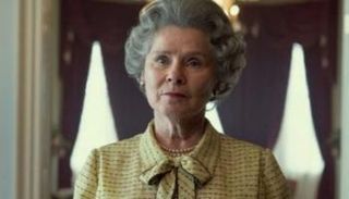 إيميلدا ستونتون التي تلعب دور الملكة الراحلة 