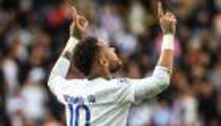 بانطلاقة تاريخية.. نيمار يحرج باريس سان جيرمان