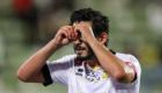 ضحيتها أحمد حجازي.. واقعة مشينة تثير الجدل في الدوري السعودي (فيديو)