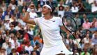 وزيرة السعادة.. 10 محطات تاريخية في مسيرة أنس جابر