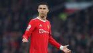 "مرجع في كرة القدم".. لاعب مانشستر يونايتد يداعب كريستيانو رونالدو